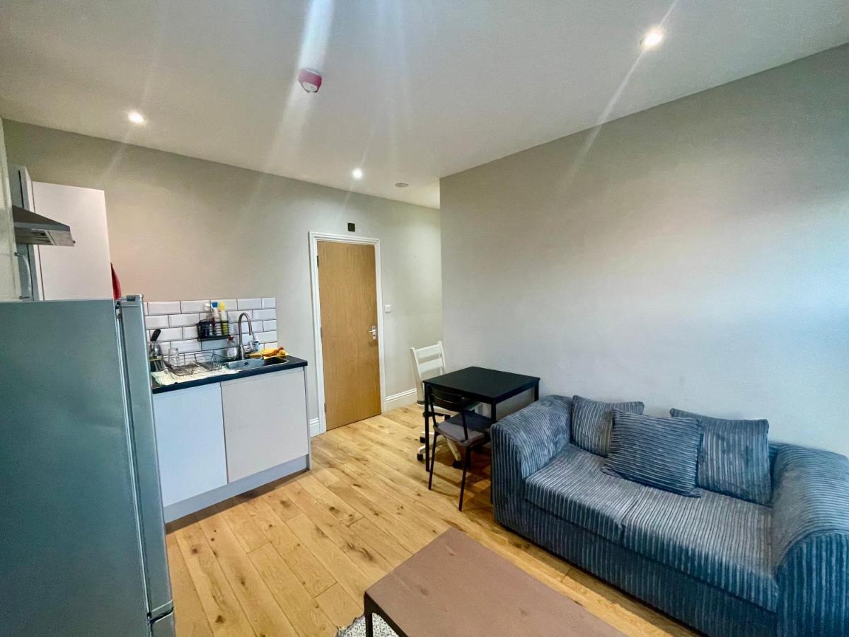 Cosy 1 Bedroom Flat! 伦敦 外观 照片